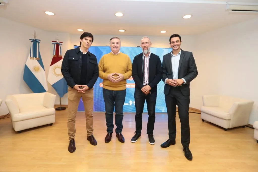 Fabio Farcheto, Ministro Eduardo Accastello, Diego Fernandez, Juan Pablo Inglese TiendON