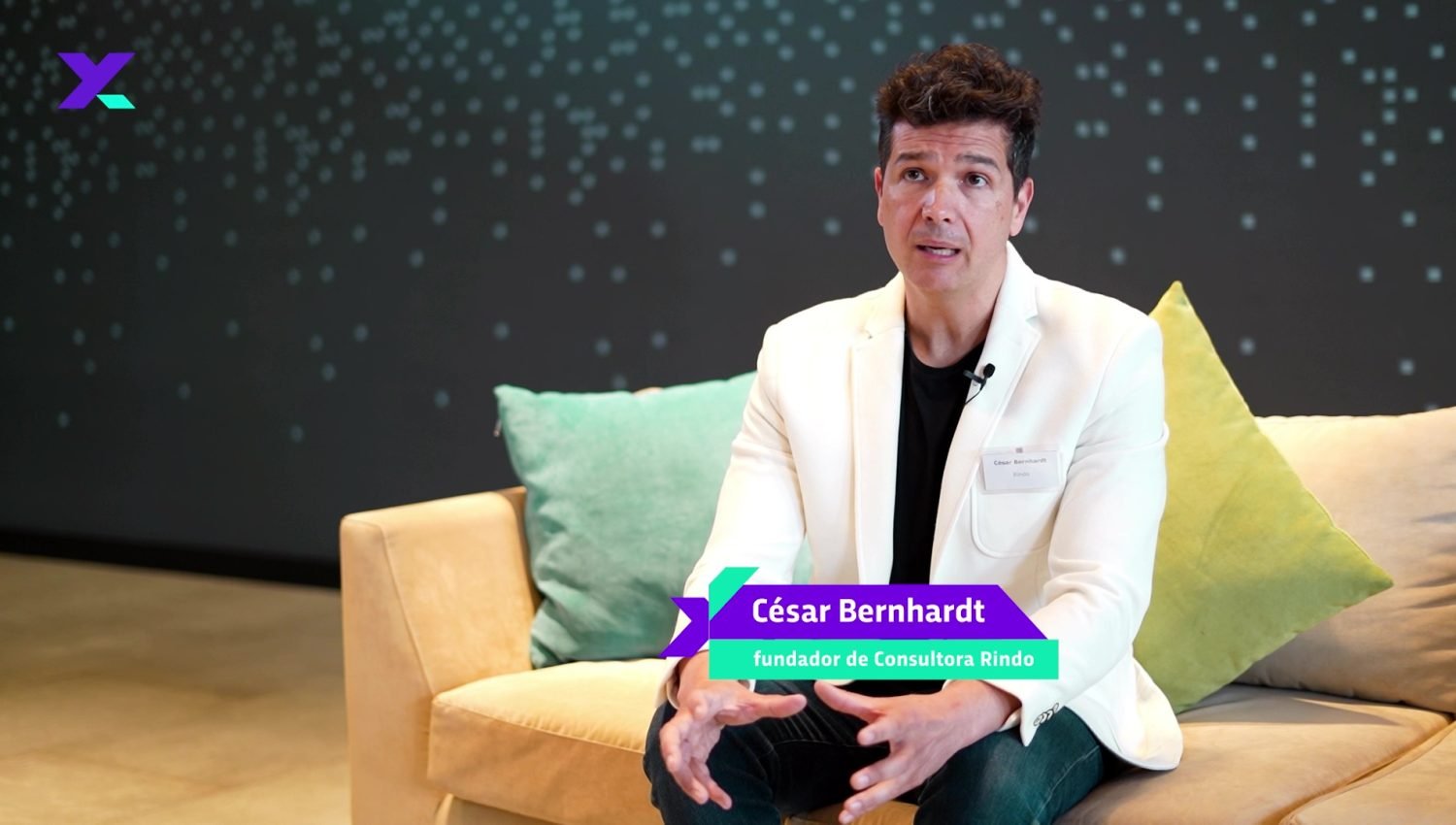 3132 YT - frame at 1m48s